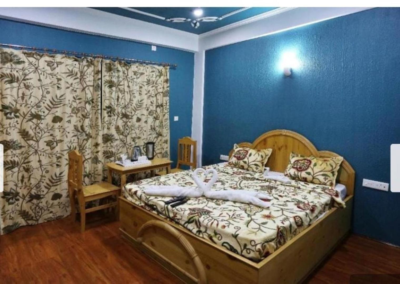 Hotel Shefaf Durgjan Экстерьер фото
