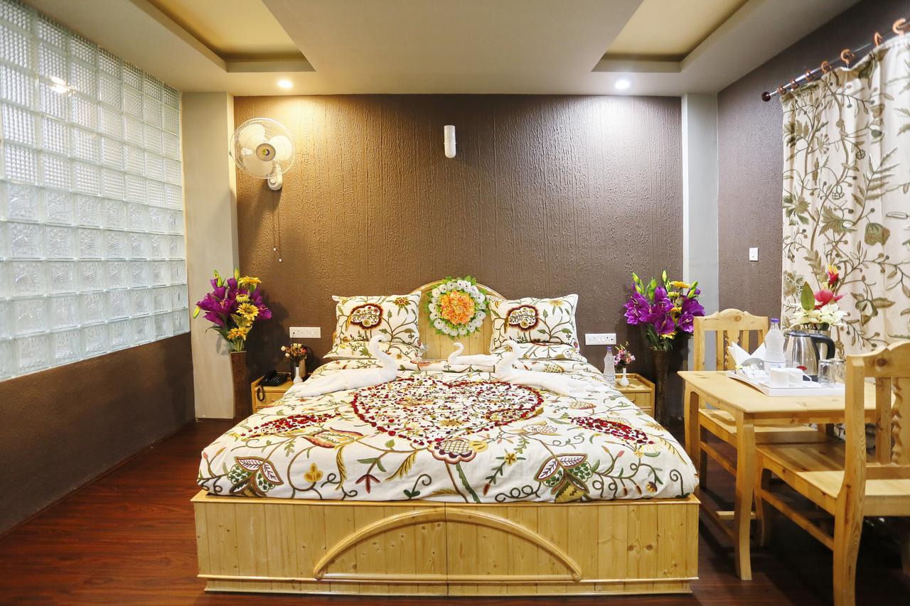 Hotel Shefaf Durgjan Экстерьер фото