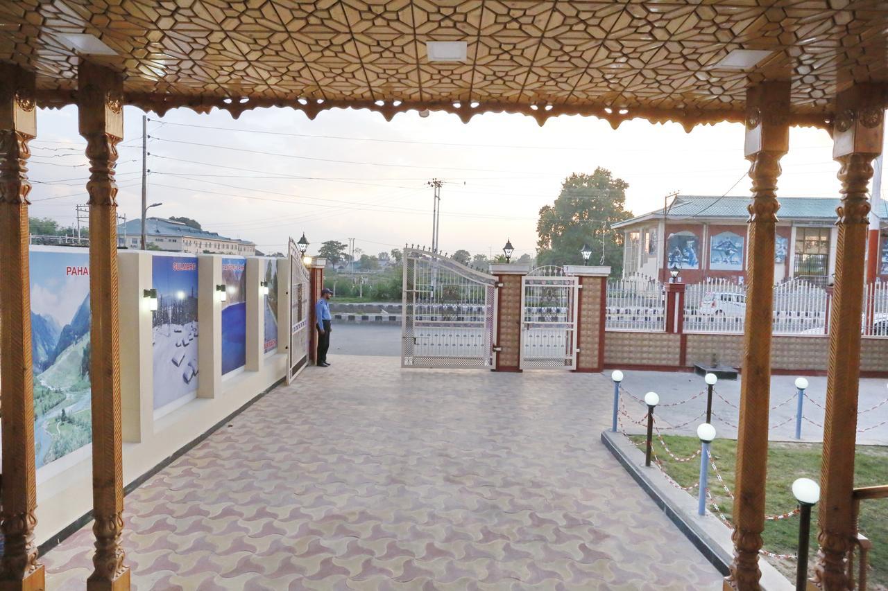 Hotel Shefaf Durgjan Экстерьер фото